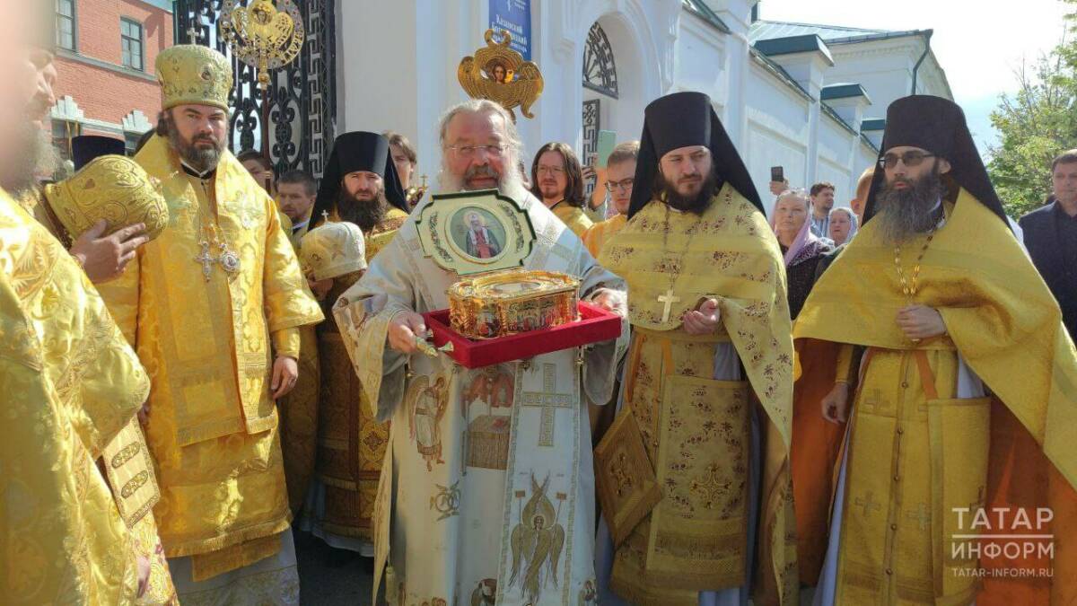 «Для нас он воплощение доброты и мужества»: в Казань прибыли мощи Патриарха Тихона