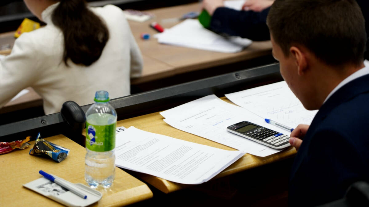 Рособрнадзор утвердил сроки и порядок проведения ВПР в школах на 2025/2026 учебный год