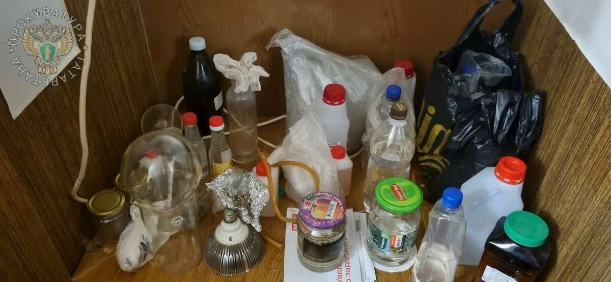 В Нижнекамске мужчина устроил нарколабораторию прямо у себя дома