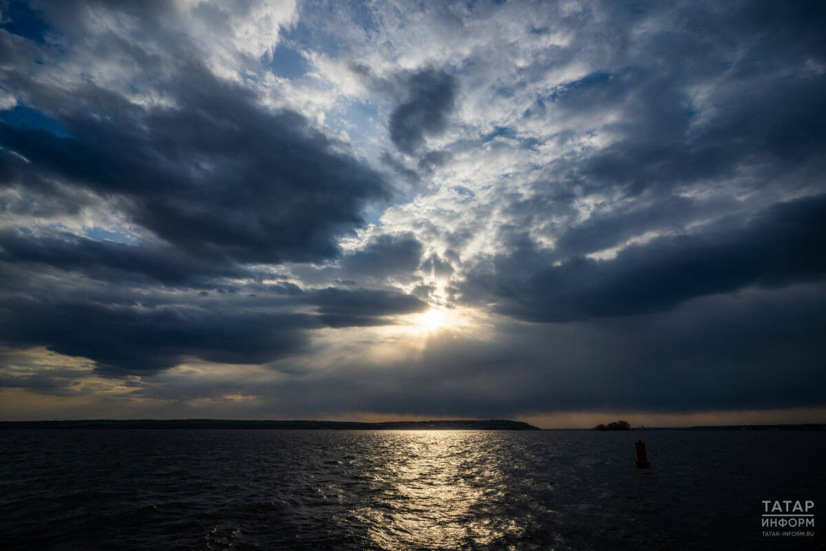 Гидрометцентр Татарстана вновь предупреждает о сильных дождях, грозах и граде