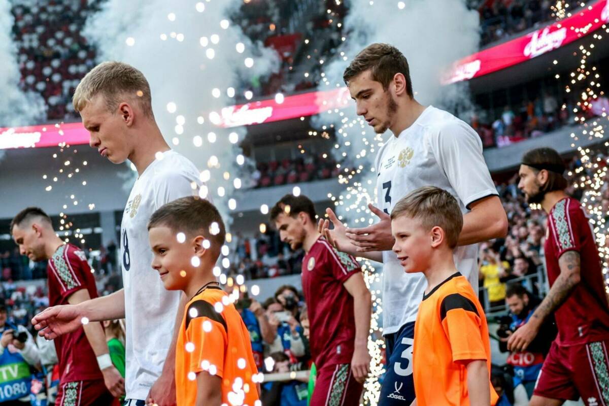 РФС: «ФИФА и УЕФА готовы вернуть российские команды на международные соревнования»