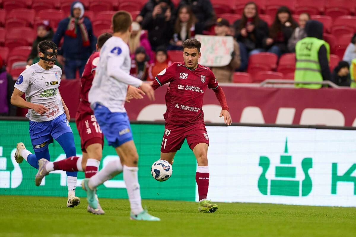 Тахери не выехал в Россию, у игрока возник вопрос воинского призыва в Иране