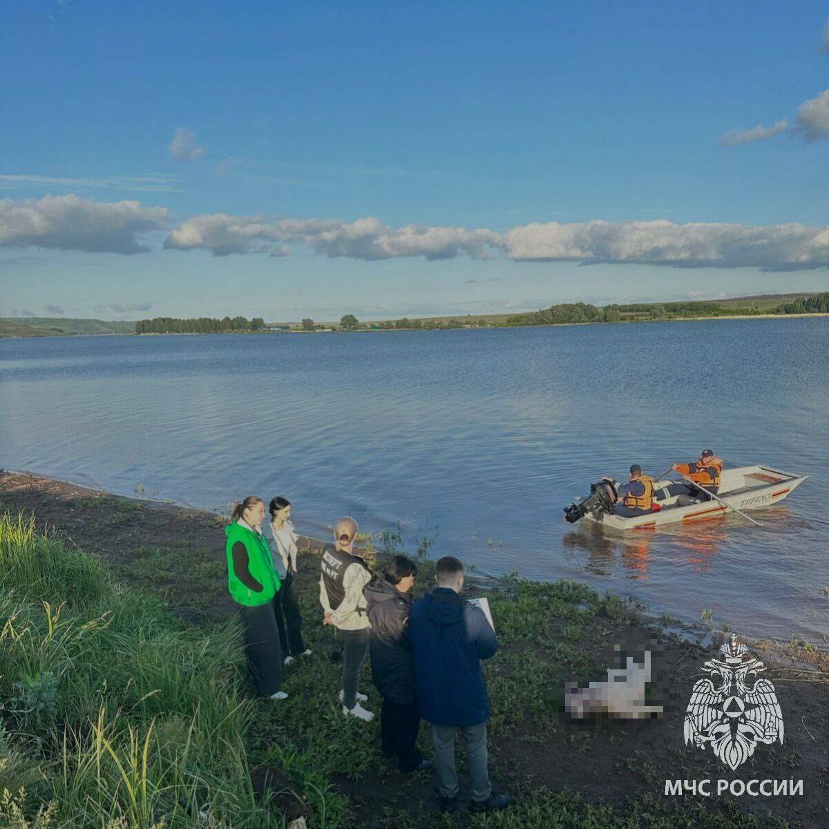 В Татарстане мужчина утонул, пытаясь достать кораблик для подкормки рыбы