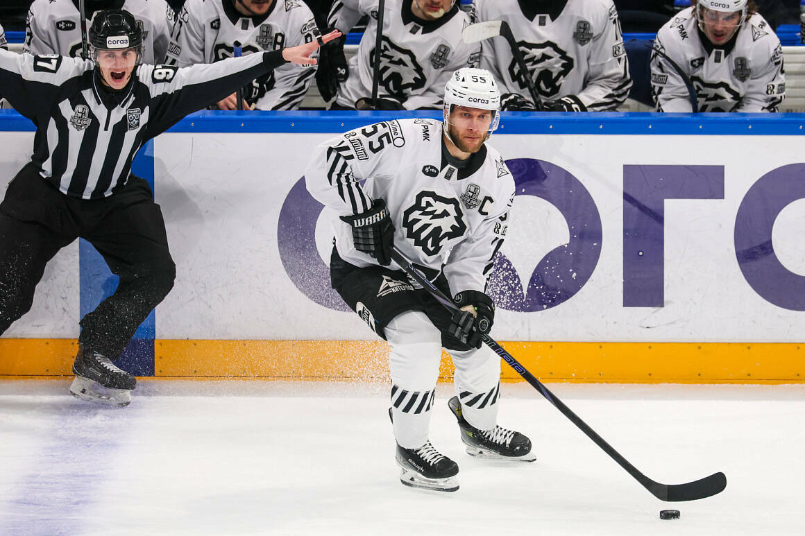 Владимир Ткачев официально покинул «Трактор»