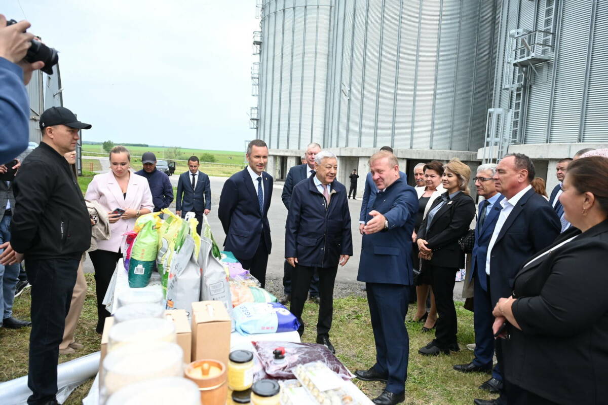 Мухаметшин призвал сельчан активнее участвовать в госпрограммах по поддержке хозяйств