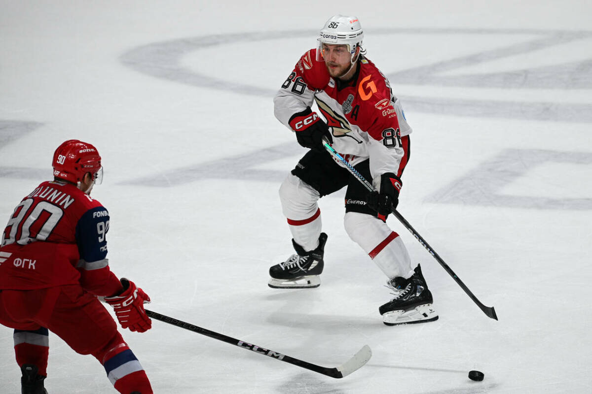 «Авто» раскошелился на Буше, а «Трактор» взял гиганта вместо Ткачева: трансферный гид КХЛ