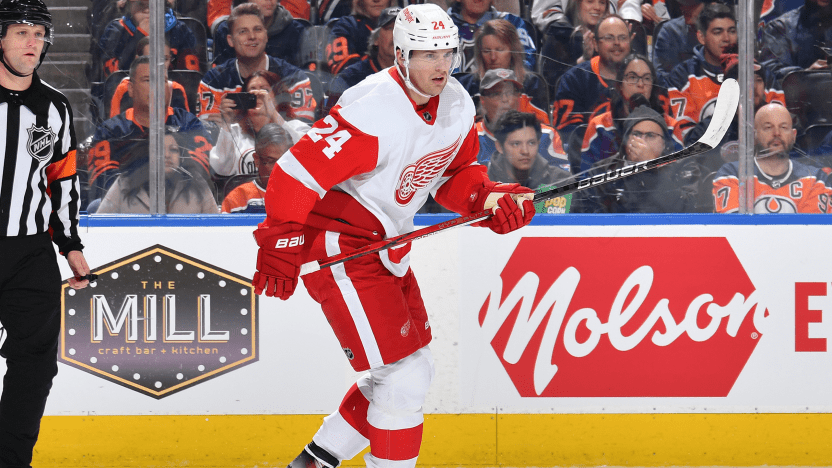 Генменеджер «Авангарда» рассказал, при каких условиях Костин вернется в Омск из НХЛ