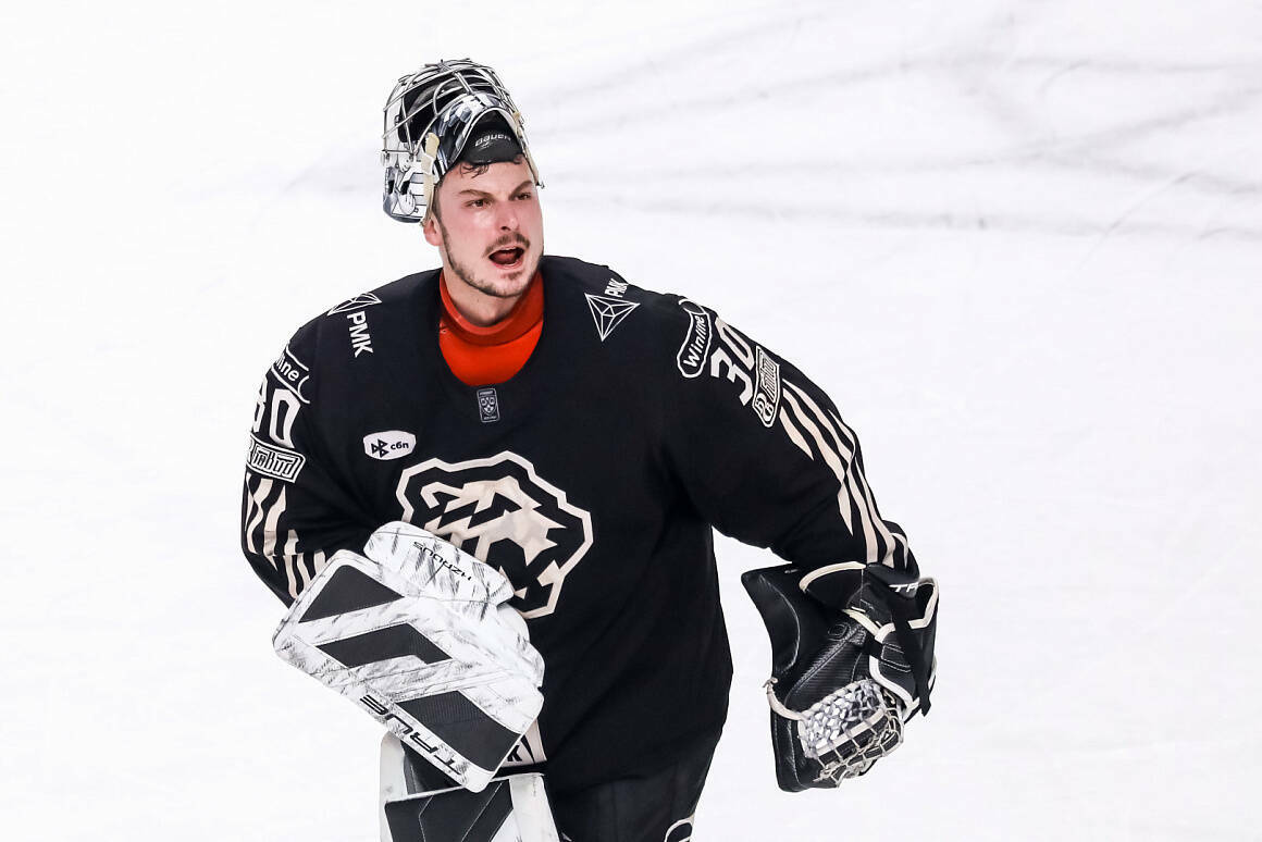 Вратарь Зак Фукале покинул «Трактор» и перешел в минское «Динамо»