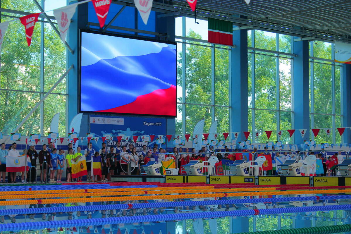 В казанском СК «Буревестник» открылся турнир по плаванию «Победим вместе»