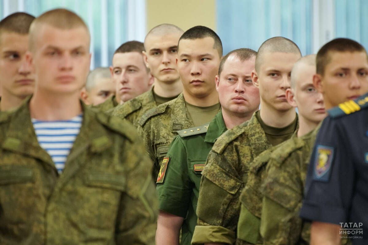 «Армия - школа жизни»: призывники из Татарстана отправятся на Дальний Восток