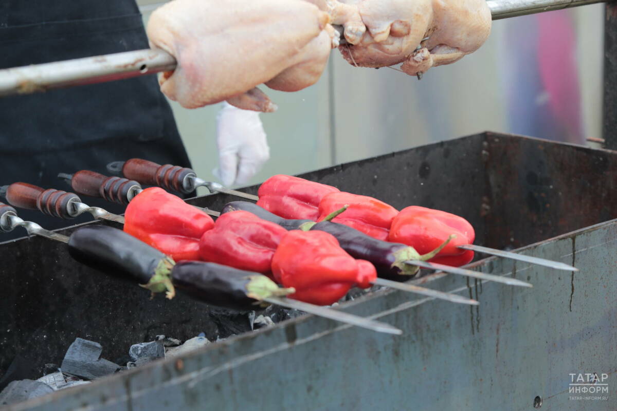 Шеф-повар Коробань объяснил, почему овощи нельзя жарить вместе с мясом