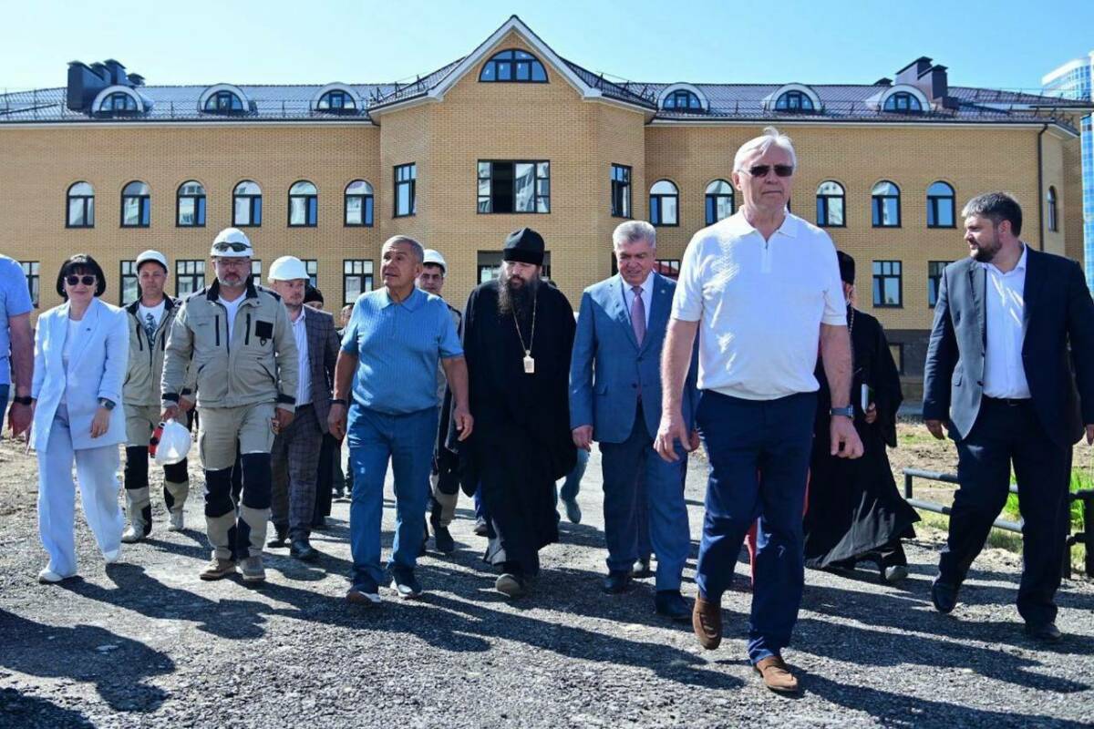 Минниханов в Челнах поручил завершить возведение православной гимназии к 1 сентября