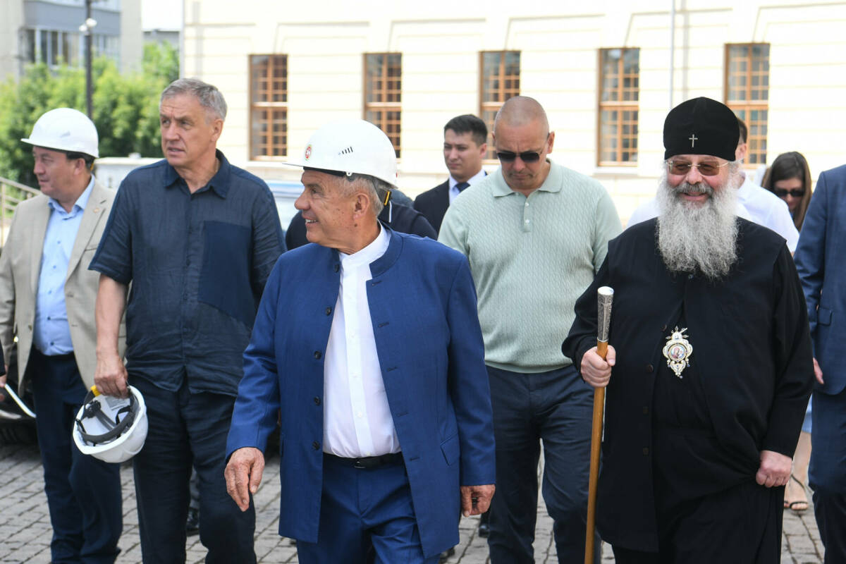 Рөстәм Миңнеханов хәрбиләр истәлегенә куелган һәйкәлнең ремонт-торгызу эшләрен бәяләде