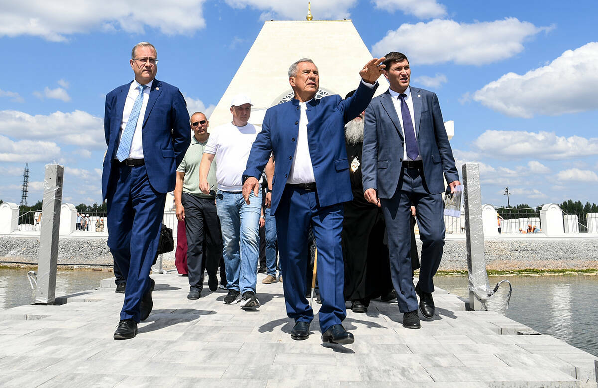 «Красиво получилось»: Минниханов оценил реставрацию храмов на Казанке и Николы Тульского