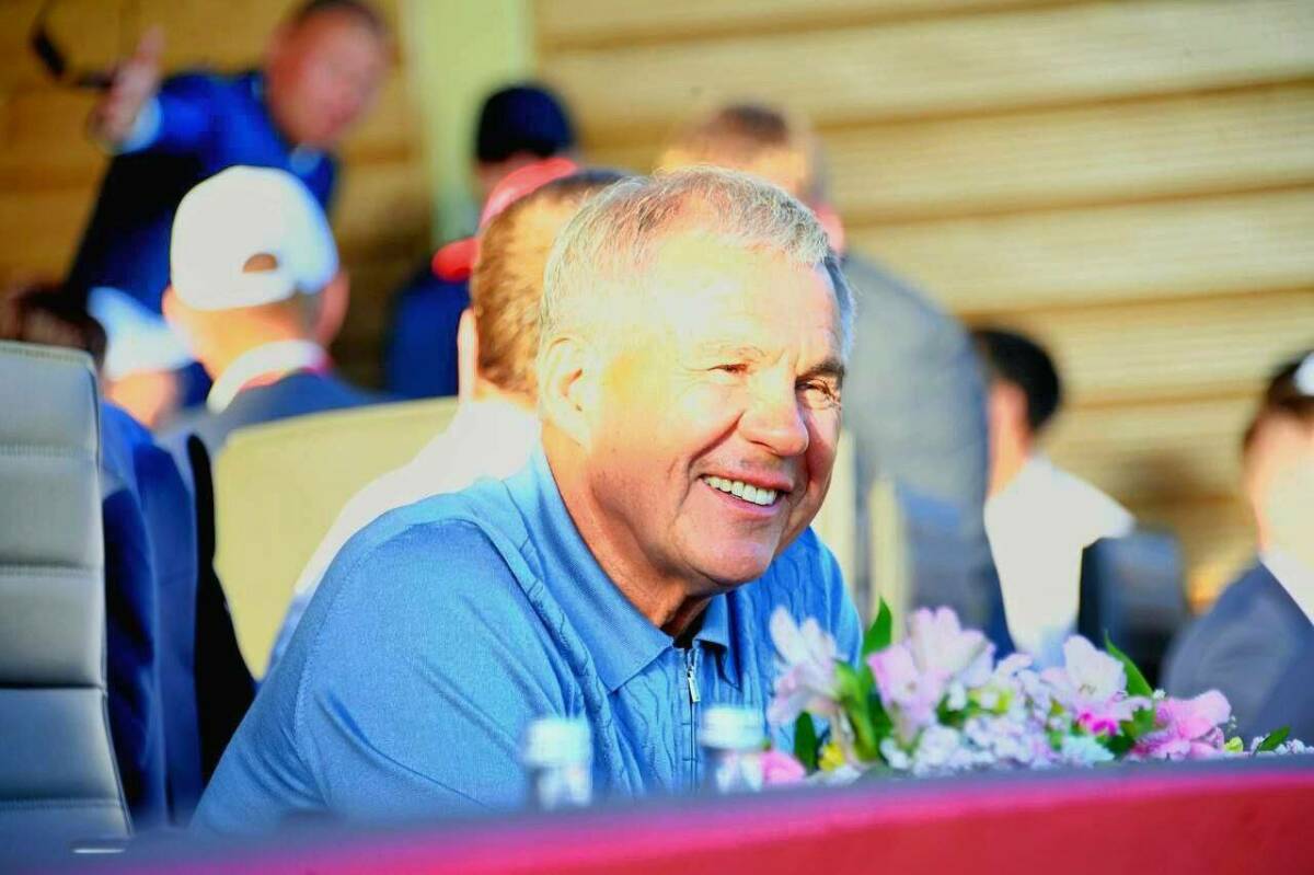 Минниханов поделился фото с Питрау