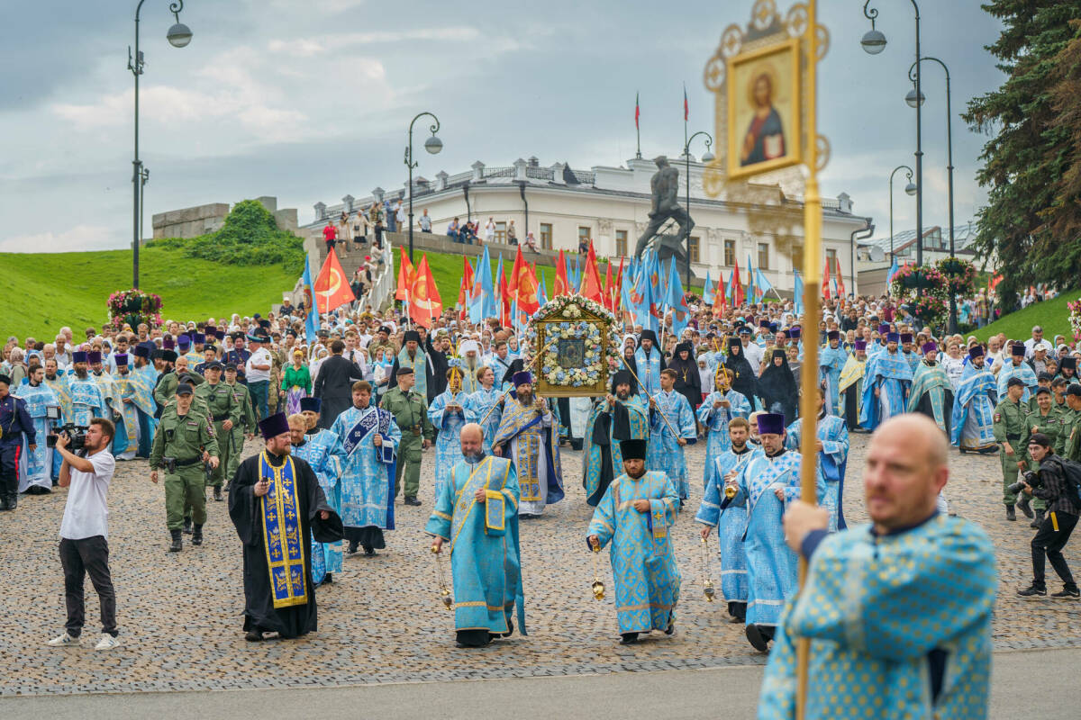 В Казани из-за крестного хода временно ограничат движение транспорта