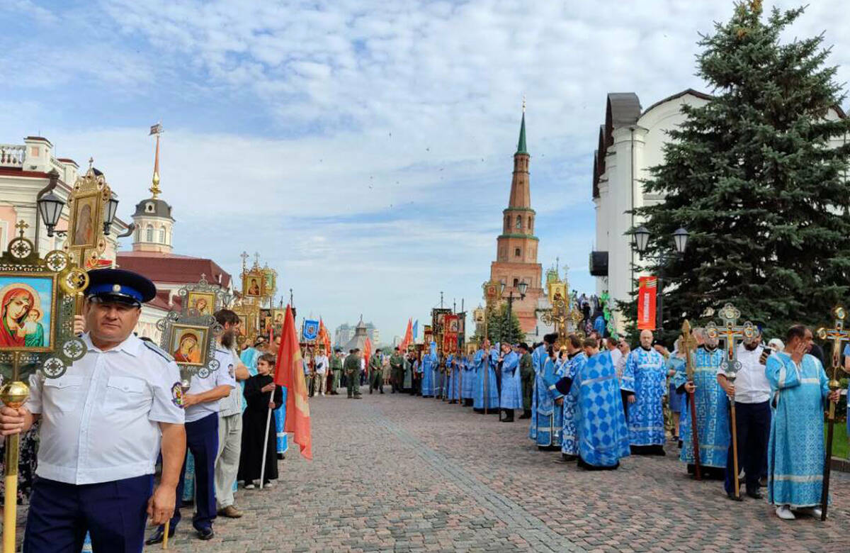 «Этот образ чтут во всем мире»: в Казани прошли крестным ходом в честь иконы Богородицы