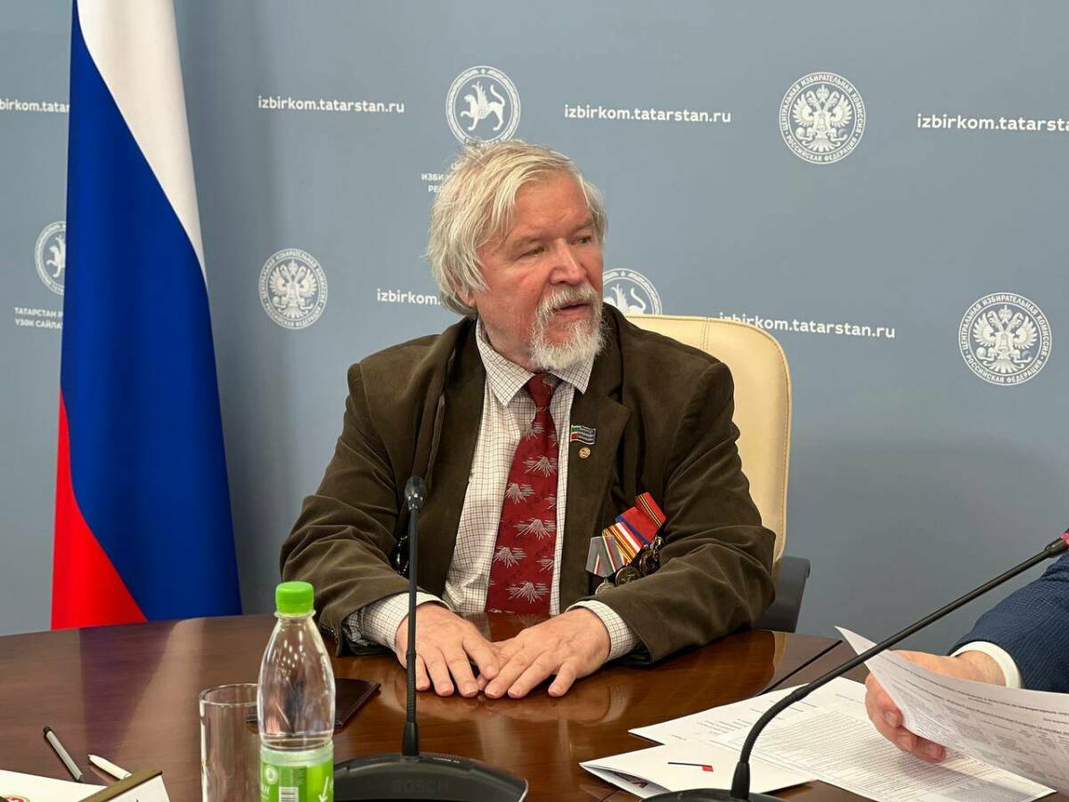 Виталий Смирнов подал документы для регистрации кандидатом на должность Раиса Татарстана