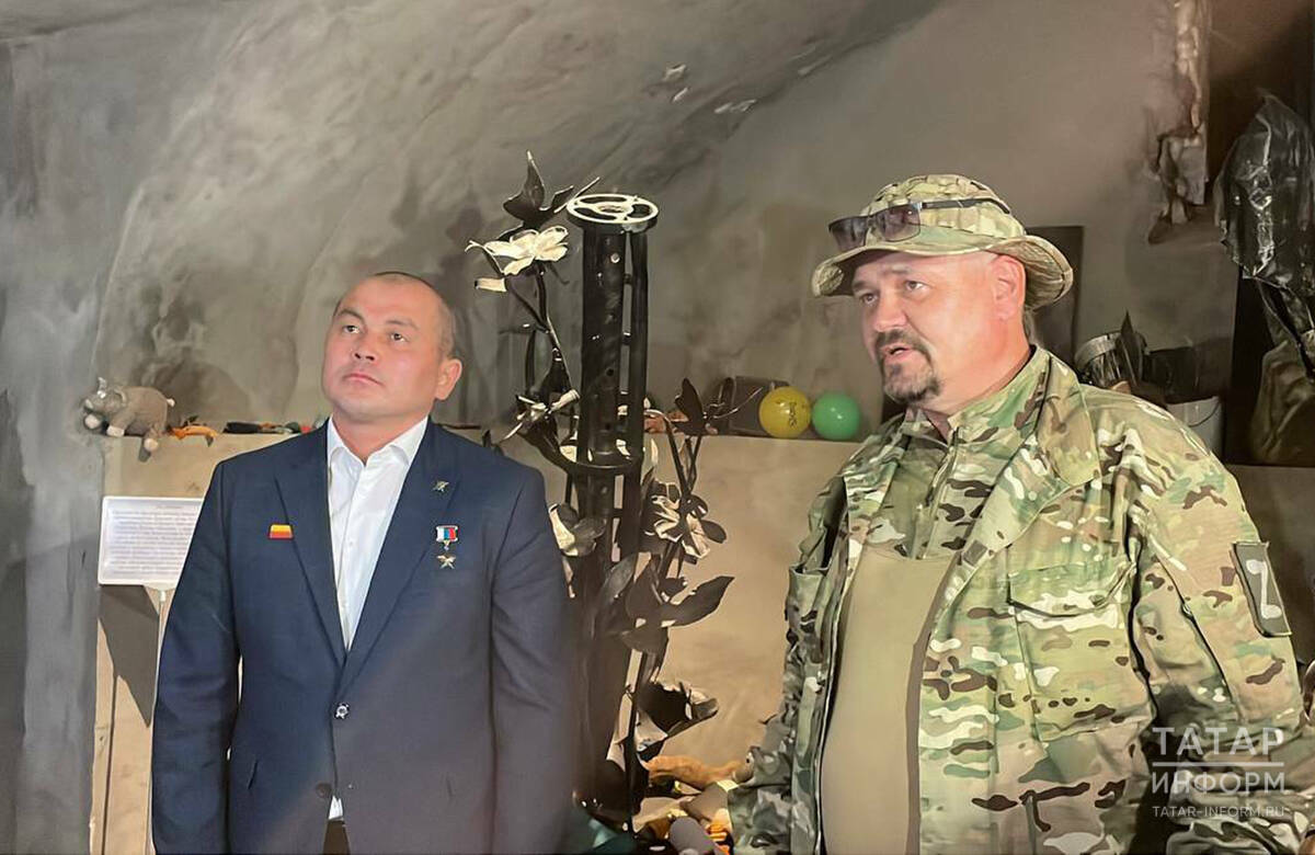 «Командирское спасибо!»: Герой России Рустам Сайфуллин побывал в музее «СВОи» в Казани