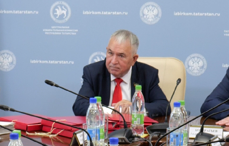 Хафиз Миргалимов представил документы для участия в выборах Раиса Татарстана