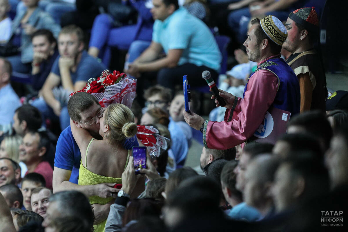 Молодожены Татарстана могут получить 100 тыс. рублей на проведение свадьбы