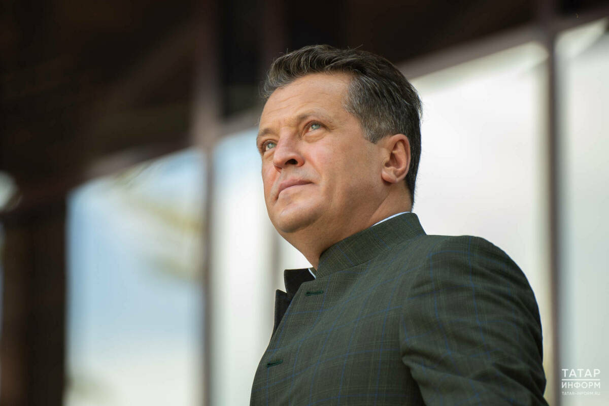 Ильсур Метшин отметил вклад горожан в развитие Казани и наградил отличившихся