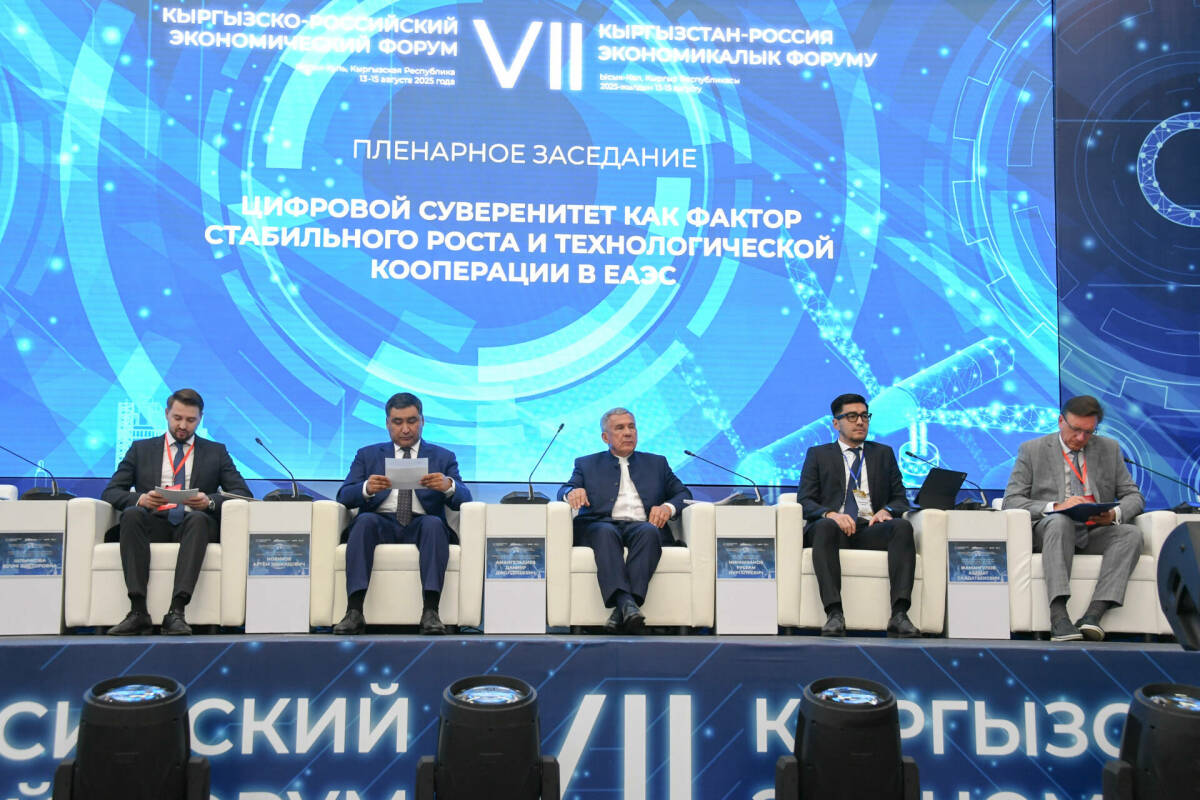 Месяц до выборов, страсти по «телеге», метро и запас прочности Татарстана: акценты недели