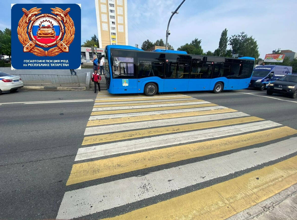 В Набережных Челнах водитель автобуса сбил бабушку на пешеходном переходе