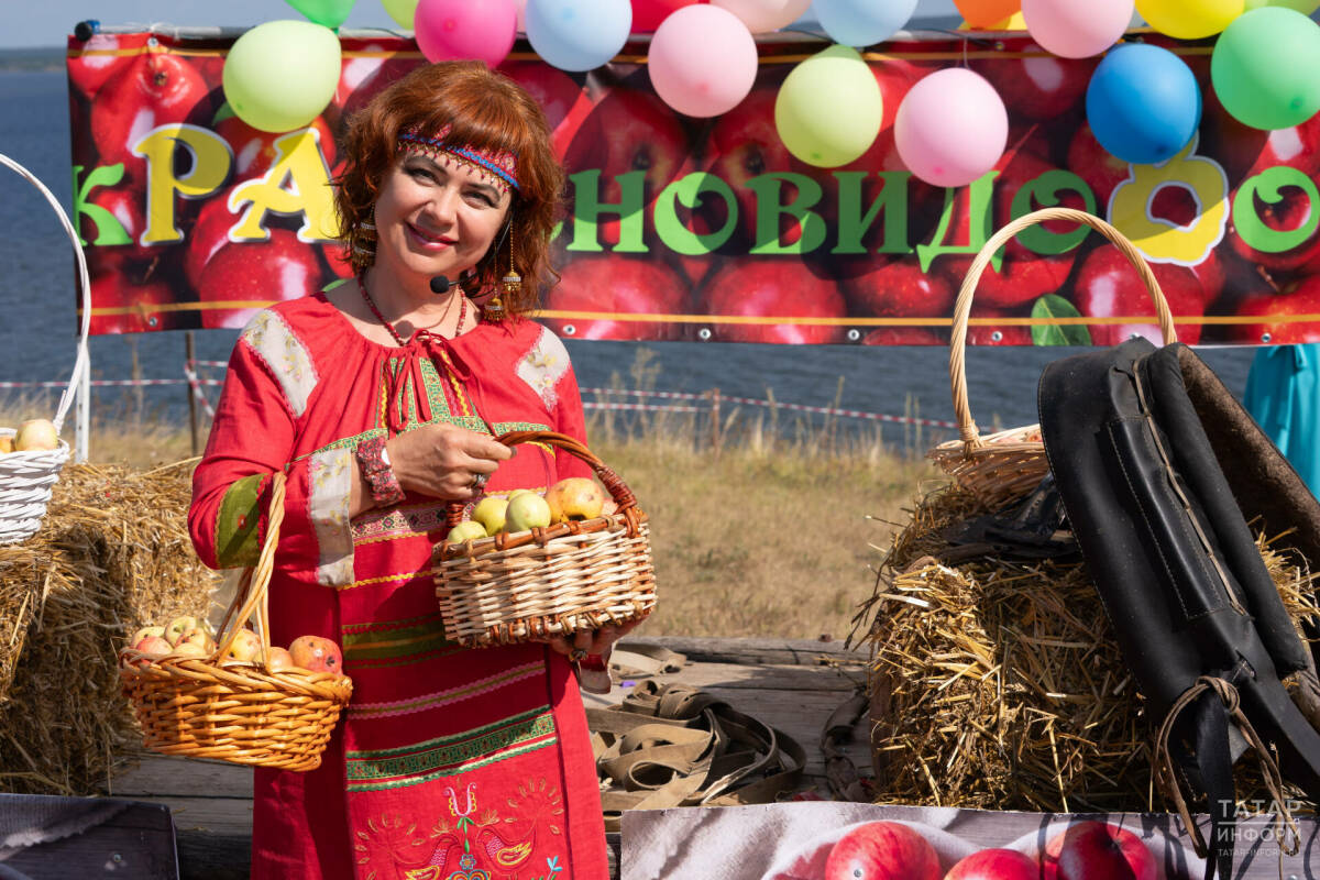 В селе Красновидово Камско-Устьинского района РТ прошел Яблочный Спас