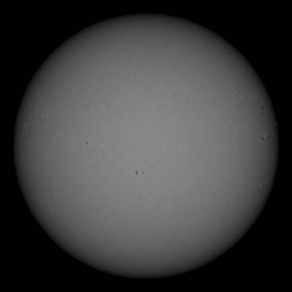 Астрономы рассказали о резком снижении числа пятен на Солнце