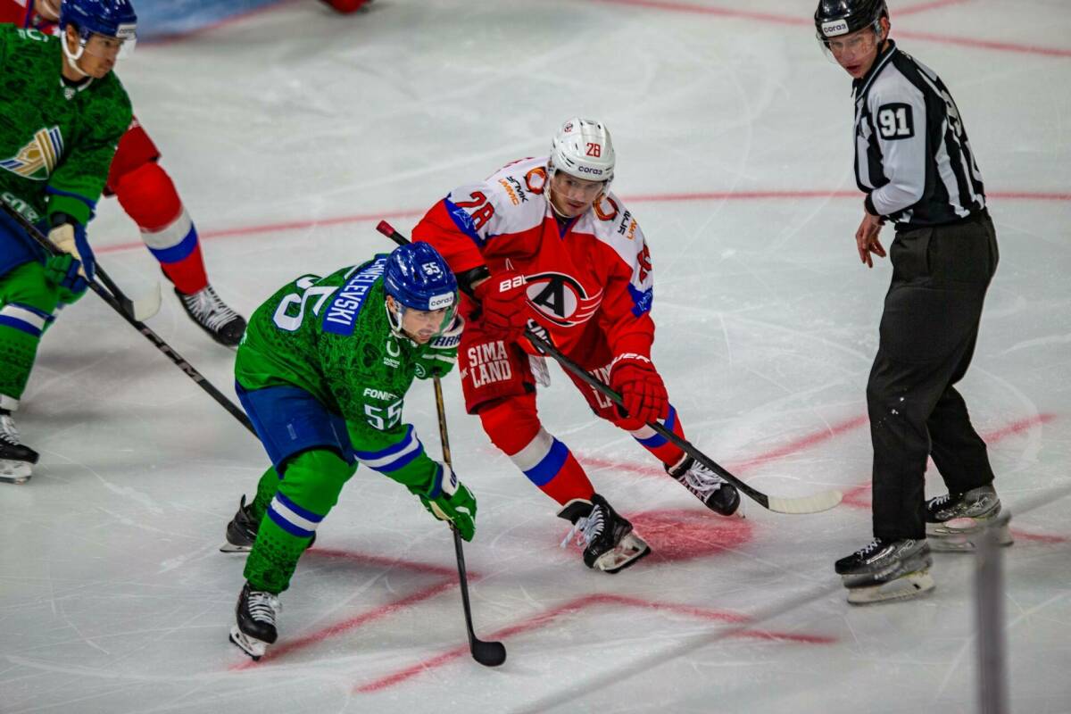 «Салават Юлаев» разгромно уступил «Автомобилисту» во втором матче