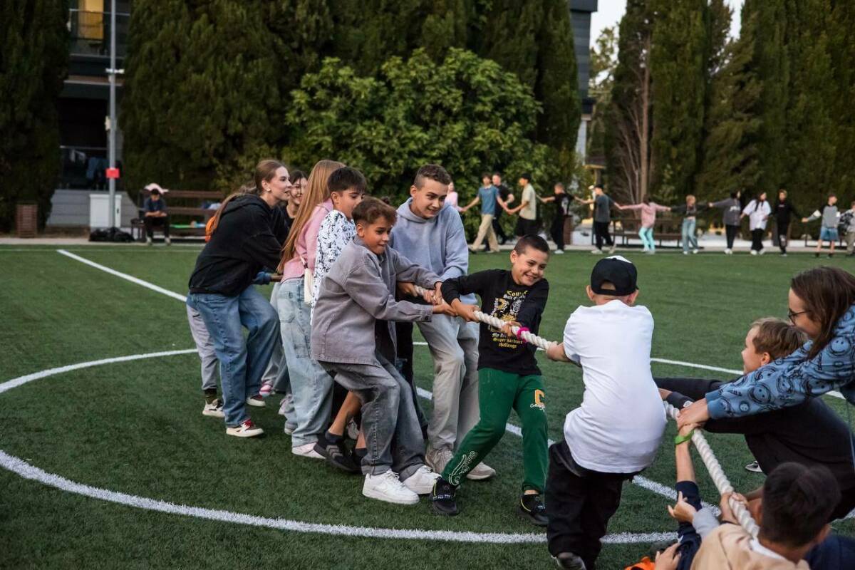 Рустам Минниханов побывал в молодежном центре «Сэлэт-Ак Барс» в Крыму