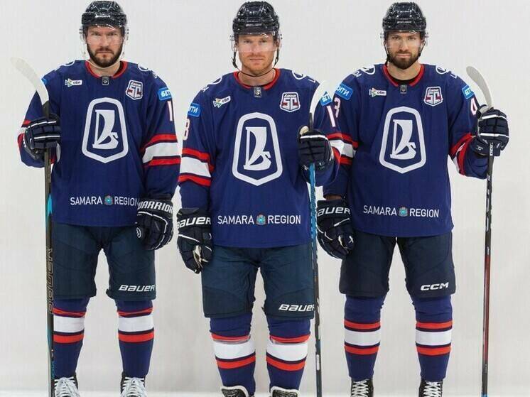 «Лада» представила новую форму на сезон с чемпионской ретроэмблемой