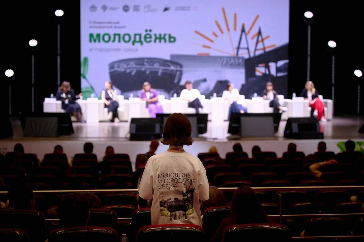 Молодежный форум завершился в Казани презентацией проектов фиджитал-урбанистики