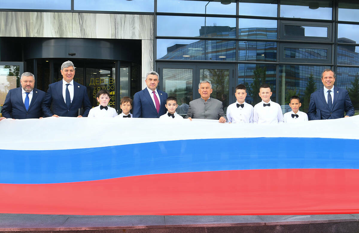 Жилье и меры поддержки: Минниханов предложил решение вопроса дефицита учителей