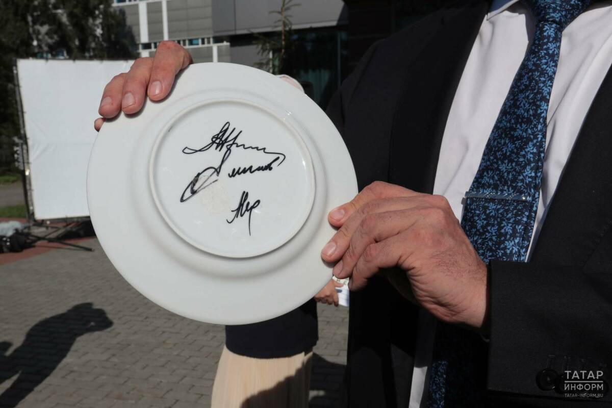 Съемки телесериала на основе пьесы Миннуллина открыли символическим разбитием тарелки