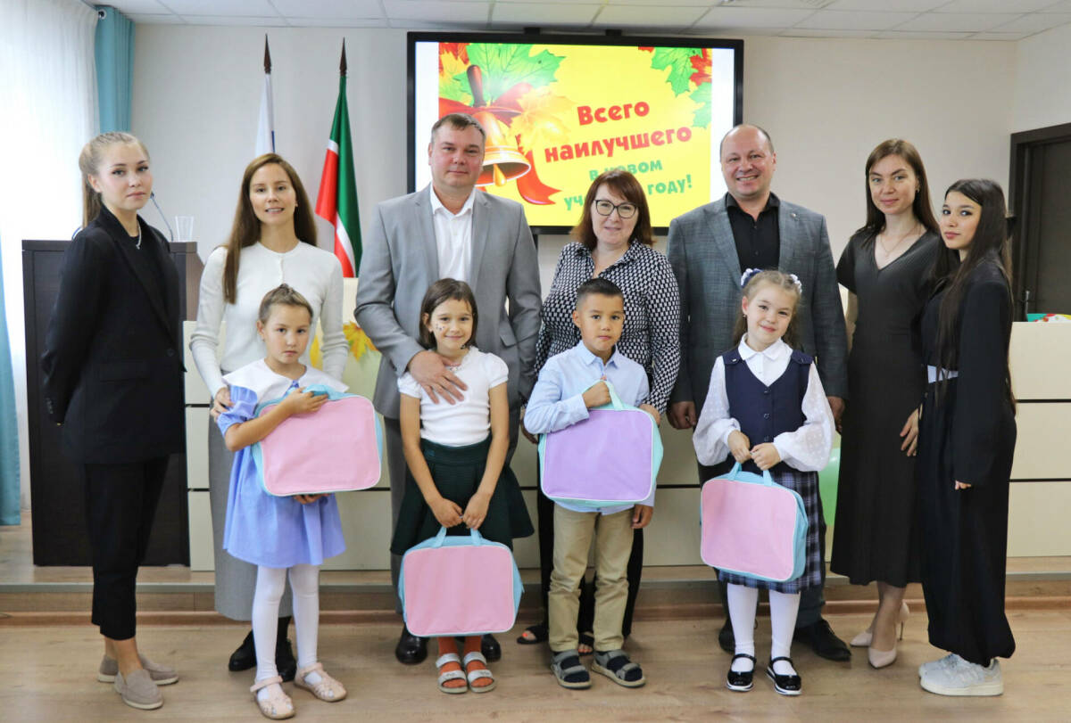 Министерство юстиции РТ помогло первоклассникам подготовиться к школе