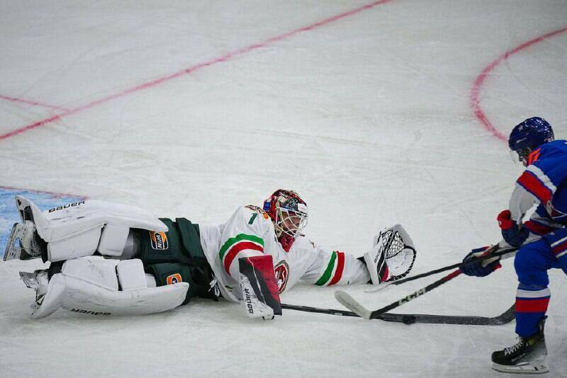 Дубль Артура Бровкина помог «Ак Барсу» победить СКА в первом матче на турнире Пучкова