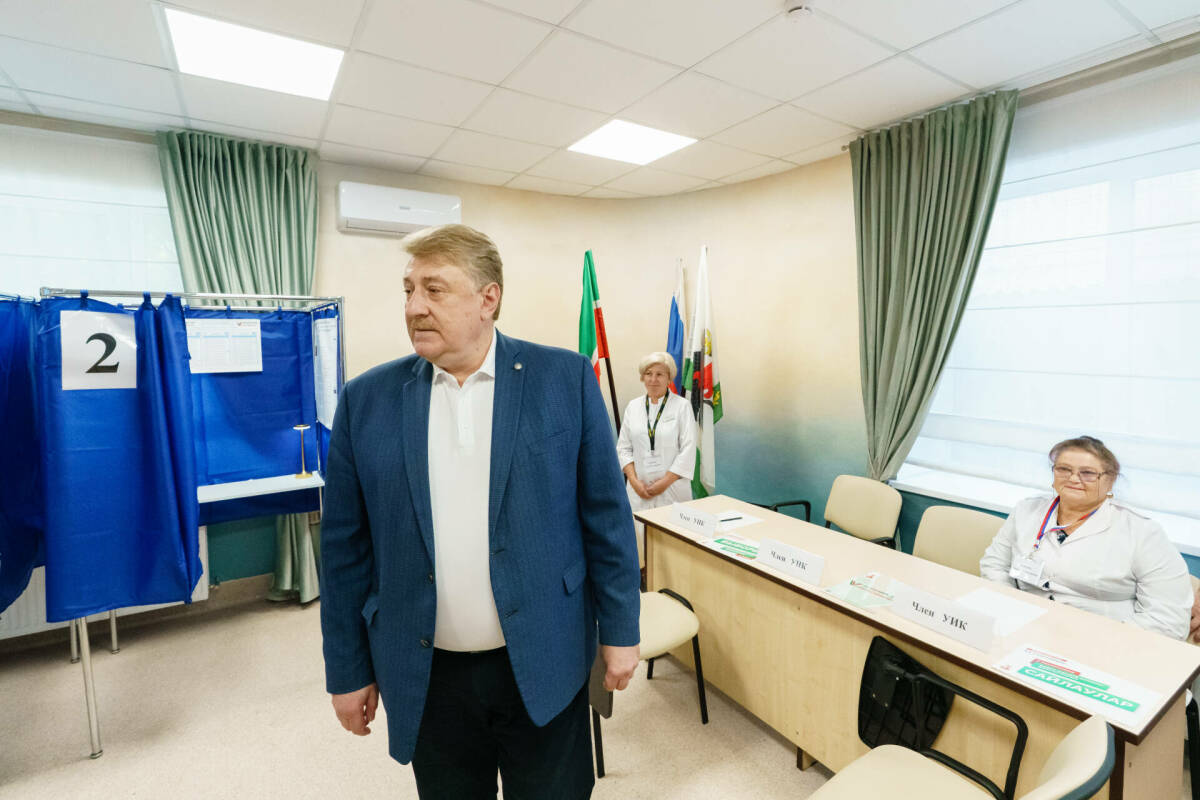 Андрей Кондратьев осмотрел избирательный участок в госпитале для ветеранов войн