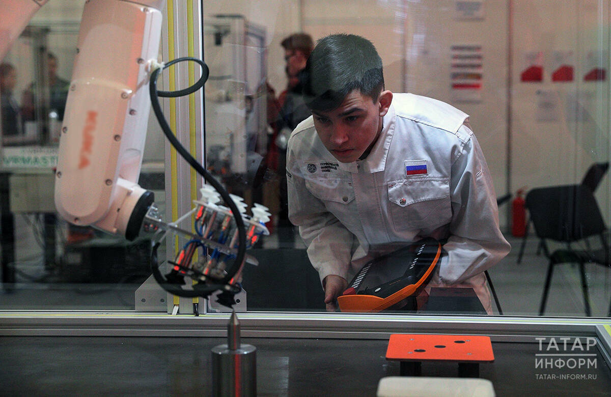 Профессии под угрозой и навыки будущего: как искусственный интеллект меняет рынок труда