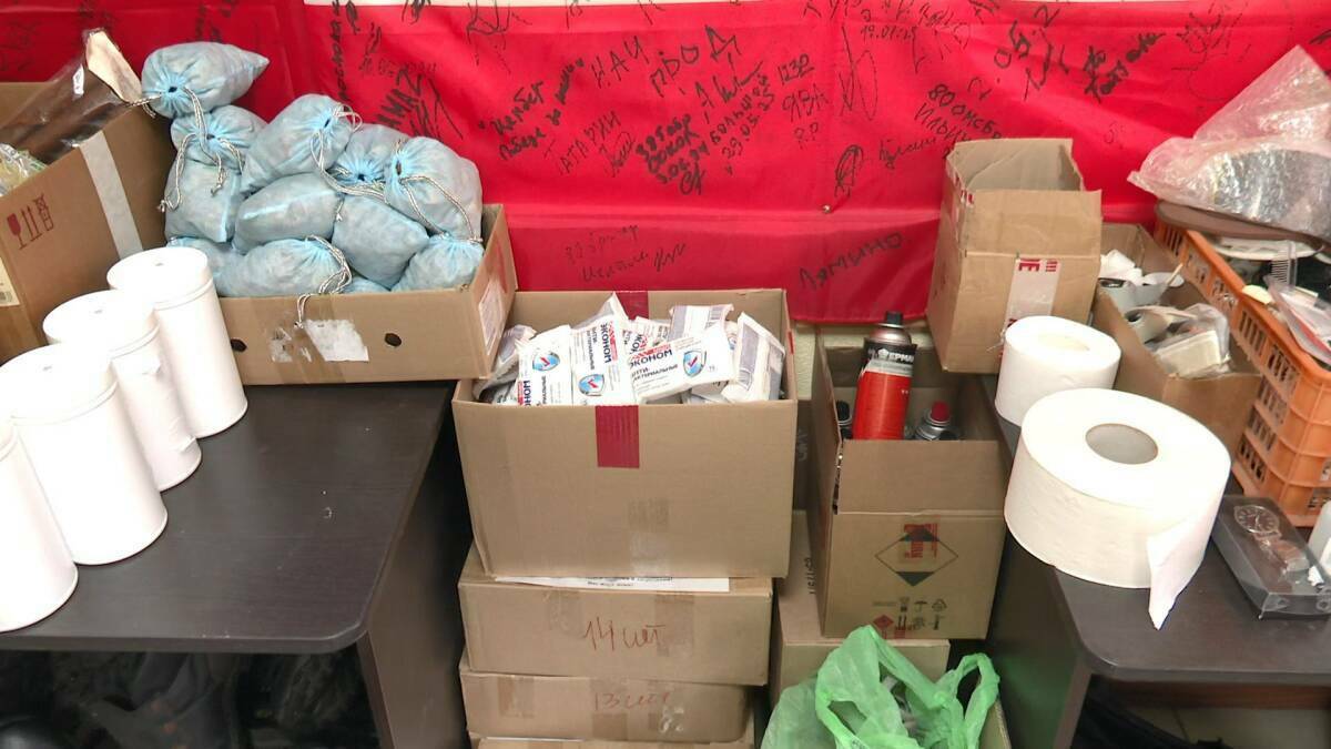 В Нижнекамске собрали наборы гуманитарной помощи для добровольцев СВО