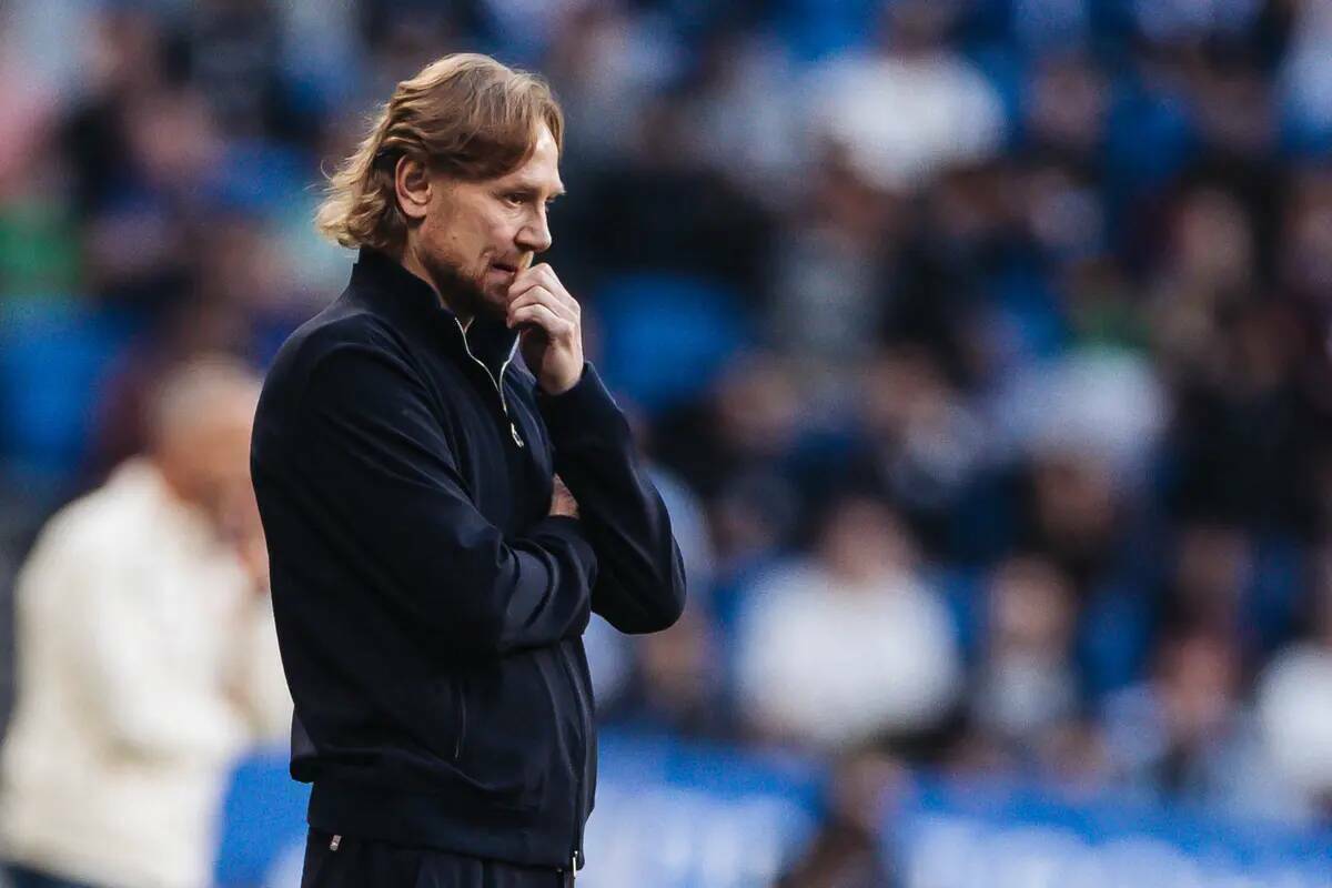 «Чья-то игра не устраивала». Карпин объяснил поражение «Динамо» от «Крыльев Советов»