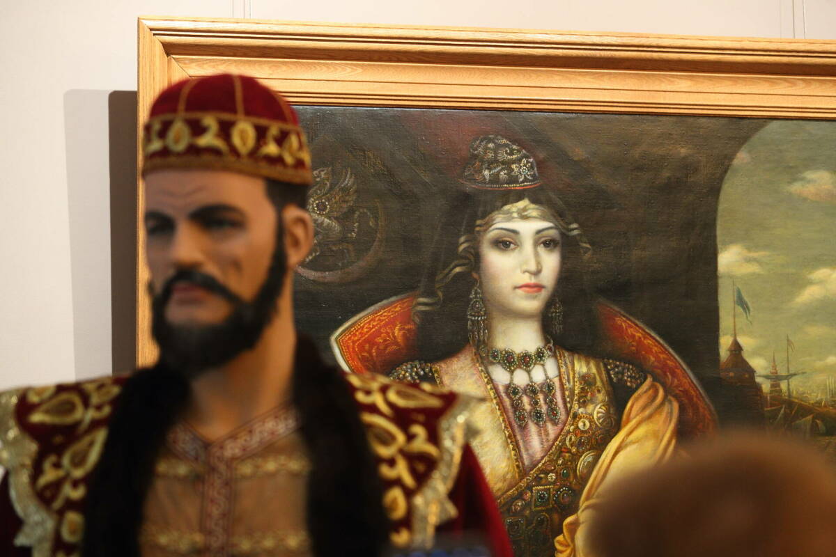 В Казанской Ратуше открылась выставка «Дивное место… в мире этот город Казань»