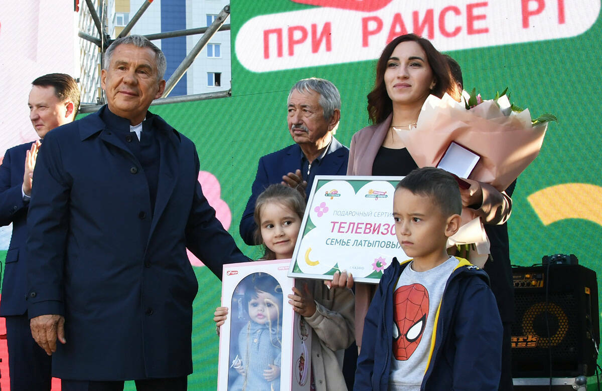 «Заезжай и живи»: Минниханов запустил программу соципотеки для семей участников СВО