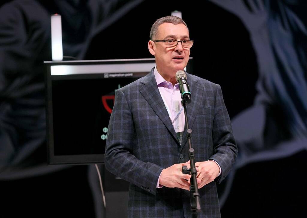 Тренер сборной России по фехтованию поблагодарил Минниханова за развитие спорта в РТ