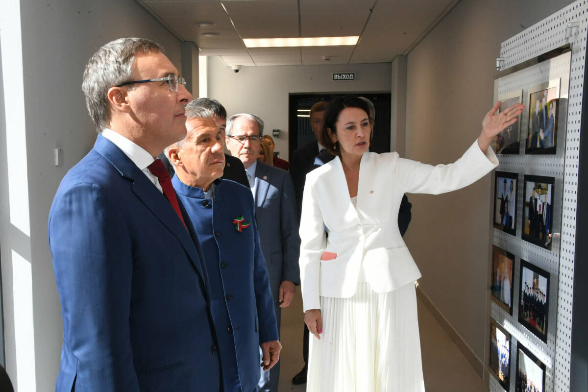 Минниханов и Фальков осмотрели новое здание Высшей школы бизнеса КФУ