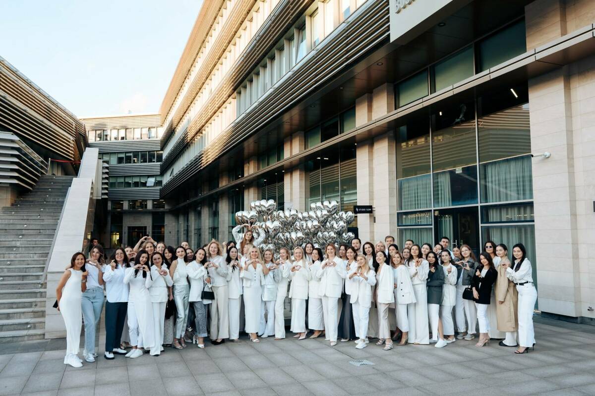 Совкомбанк и ES Gallery создали арт-объект в Казани