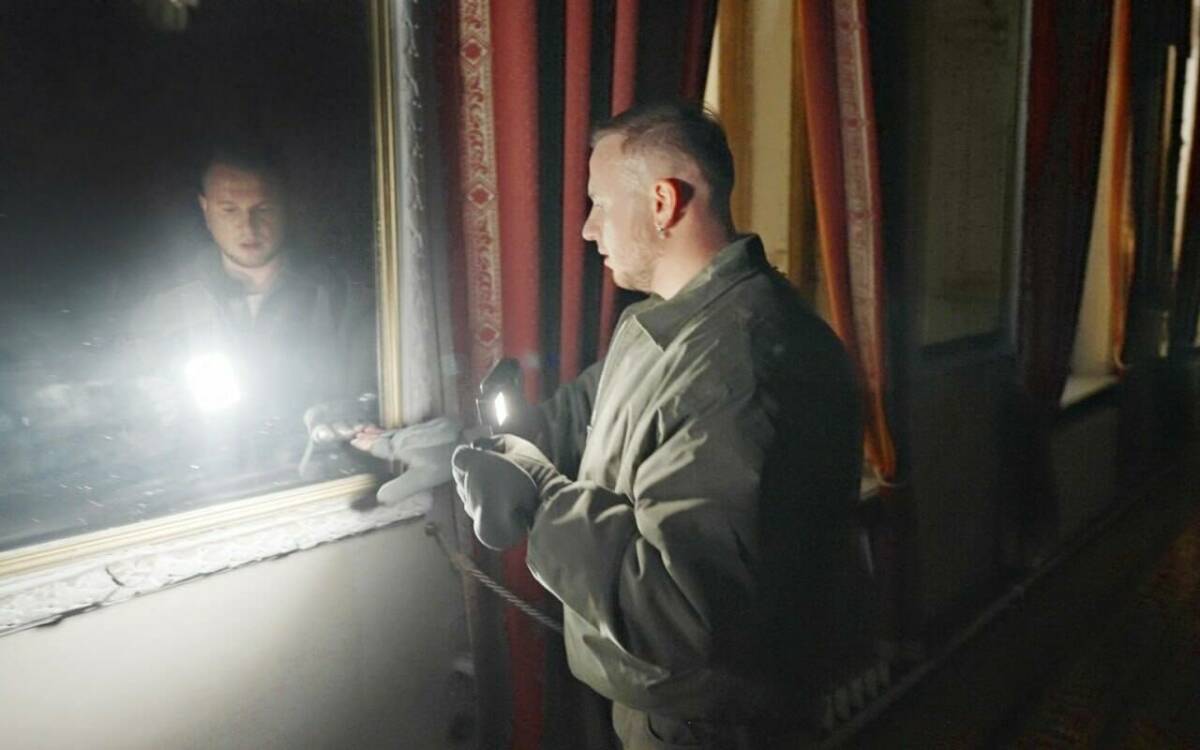 Шаляпин, Седокова и Блёданс спрятались за границей