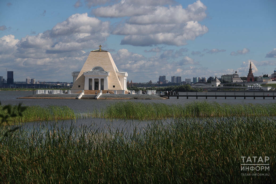 Первый престольный праздник и освящение колоколов: в храме на Казанке прошли торжества