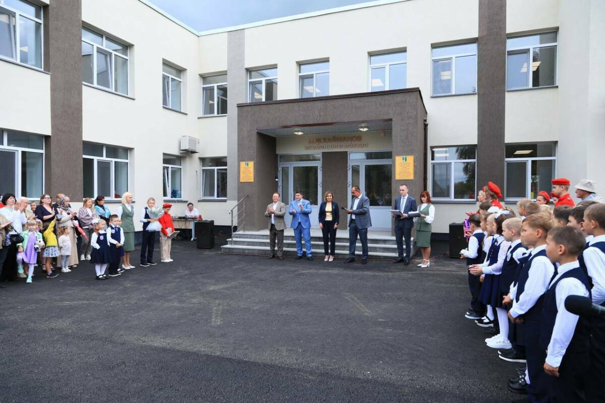 В Нижнекамском районе после капремонта открыли школу в селе Прости